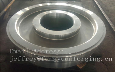 EN JIS ASTM AISI BS DIN Vaso a pressione Forgiato Weel Blanks Parts Ghiaccio di rettifica Ghiaccio di ingranaggio a anello elicoidale