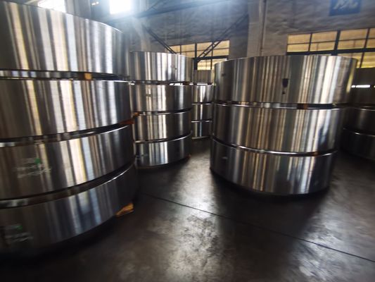 Spessore 250 mm anelli forgiati trattamento termico QT progettati per centrali elettriche e attrezzature del settore energetico che richiedono componenti